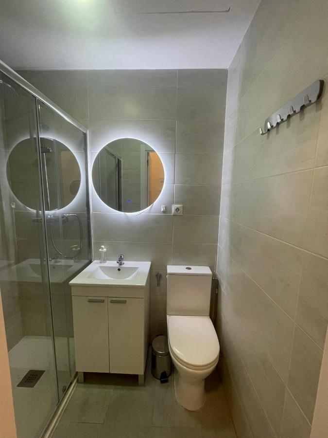 Apartamentos Jap Villaamil Madrid Bagian luar foto
