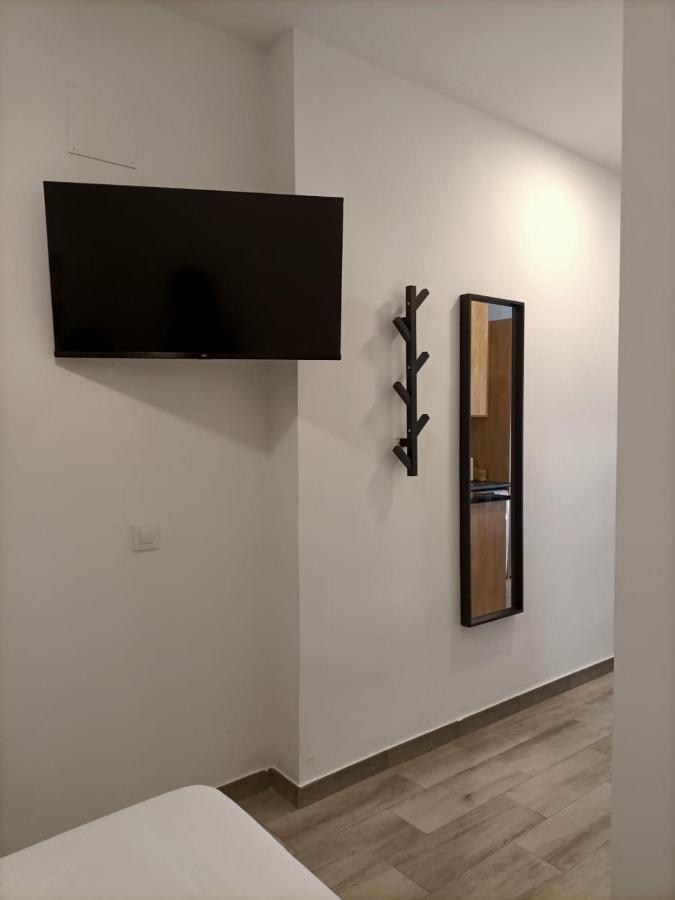 Apartamentos Jap Villaamil Madrid Bagian luar foto